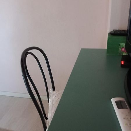 Апартаменти Vite Dipinte 1 Bilocale In Langa Новело Екстер'єр фото