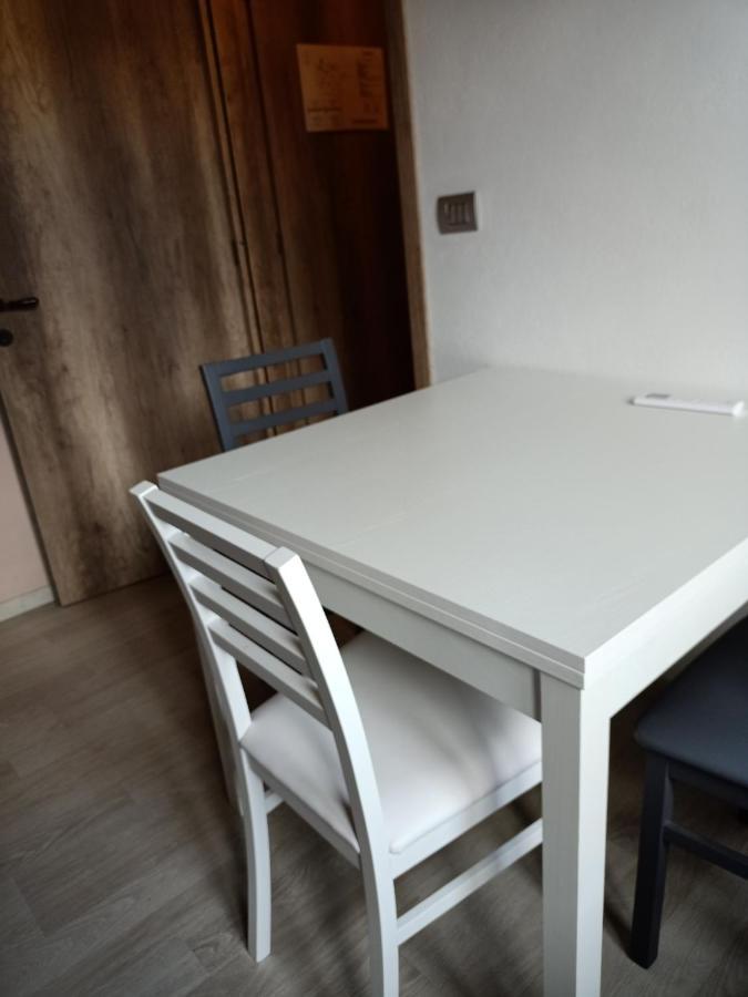 Апартаменти Vite Dipinte 1 Bilocale In Langa Новело Екстер'єр фото